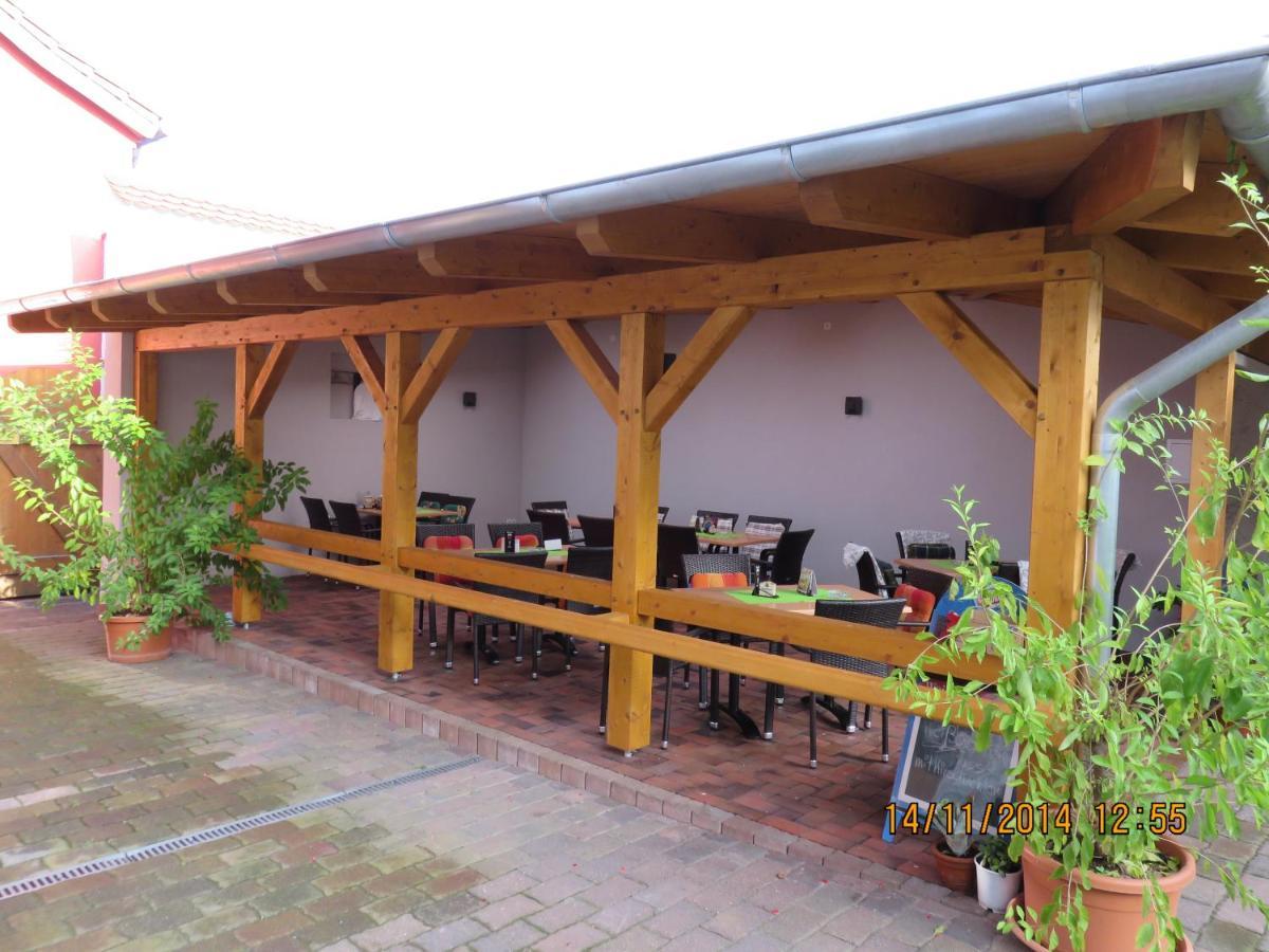 Gasthaus Und Pension Zum Biber Steckby Esterno foto